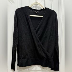 Lety & Me Wrap Top EUC